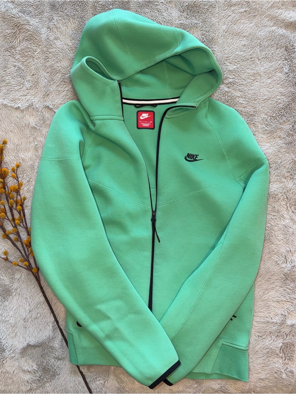 Nike Tech Women’s Mint Green Full-Zip Hoodie Jacket